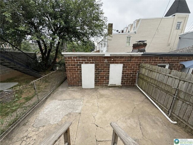 Building Photo - 518 Tilghman St
