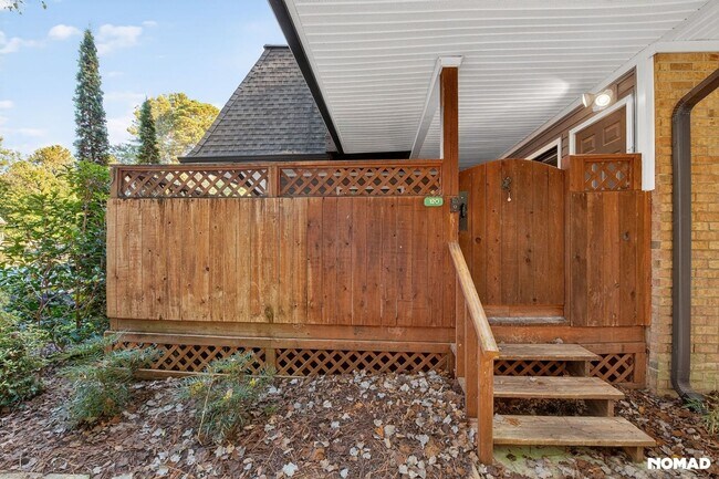 Building Photo - 120 Finley Forest Dr