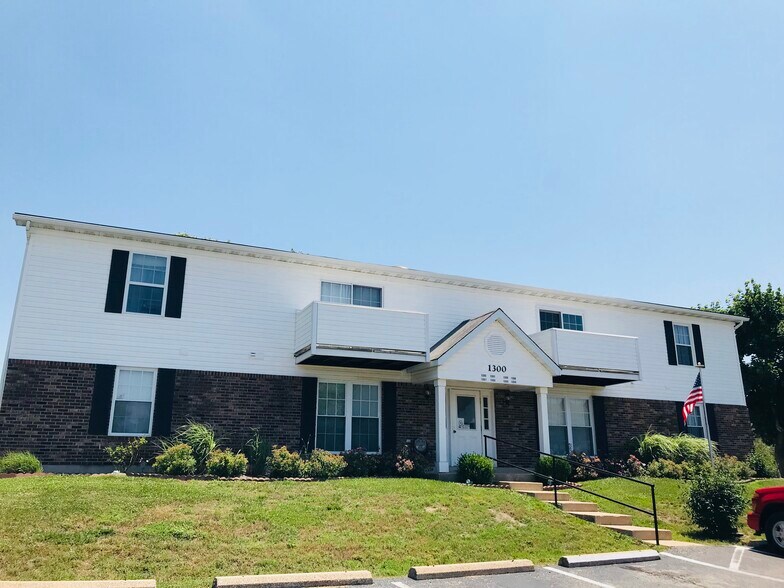 Building Photo - 1307 Condo Dr