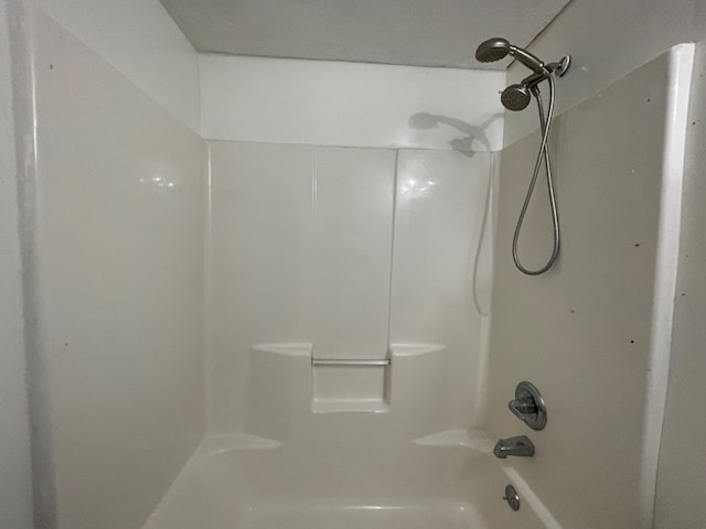 Building Photo - 2527 Riverside Dr