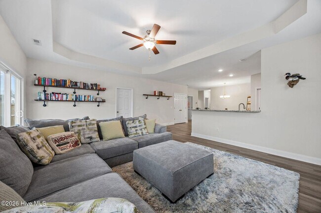 Building Photo - 3 Bed 2 Bath Unfurnished Single Family Home