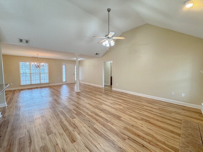 Building Photo - 1001 Bradford Way