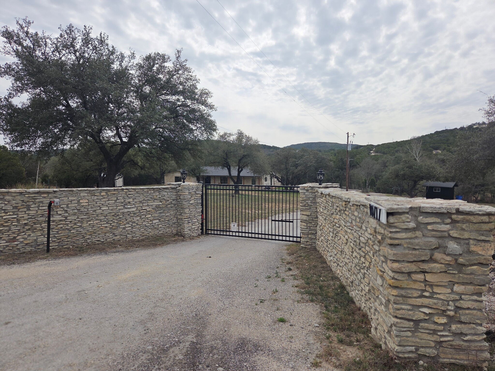 Building Photo - 10717 Deer Canyon Rd