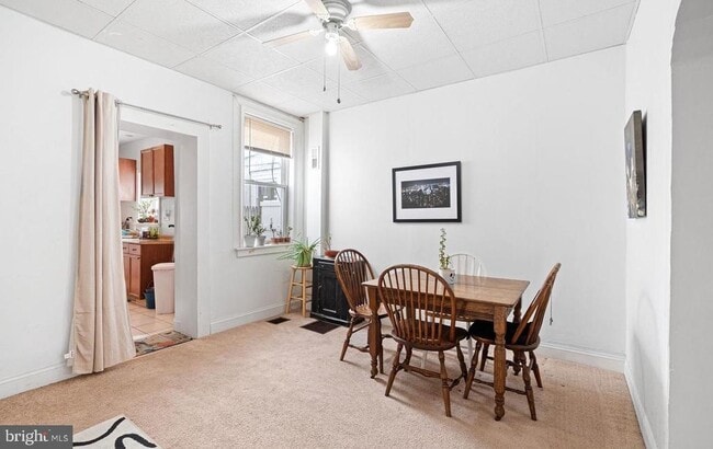 Building Photo - 308 E Miner St