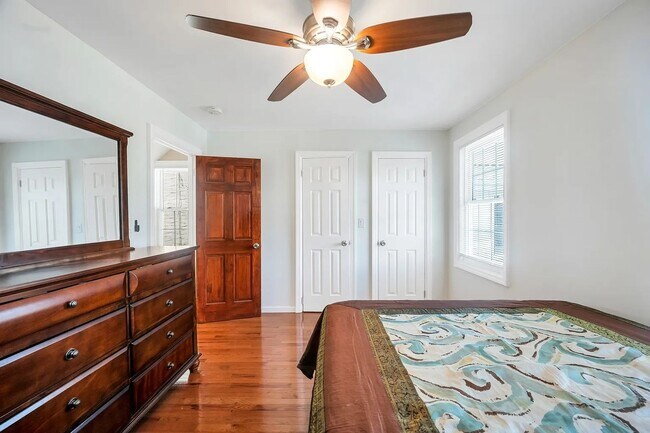 Building Photo - Experience Modern Luxury: Fully Renovated ...