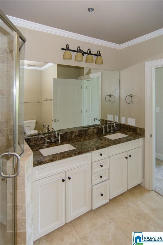 Building Photo - 2600 Highland Ave