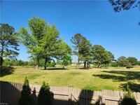 Building Photo - Newly Renovated Condo in Salem