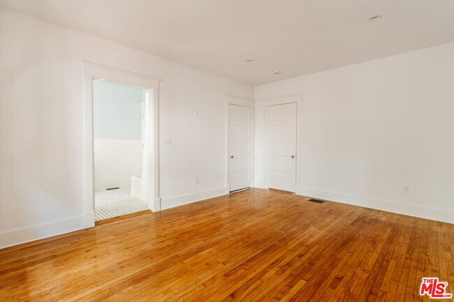 Building Photo - 2170 W 24th St