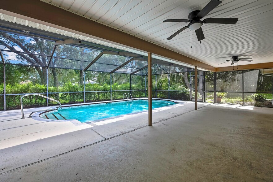 Building Photo - 295 E Keller Ct