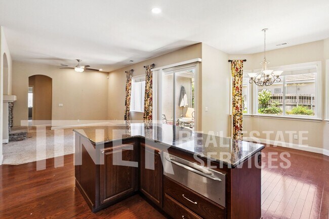 Building Photo - 5967 Radmere Dr