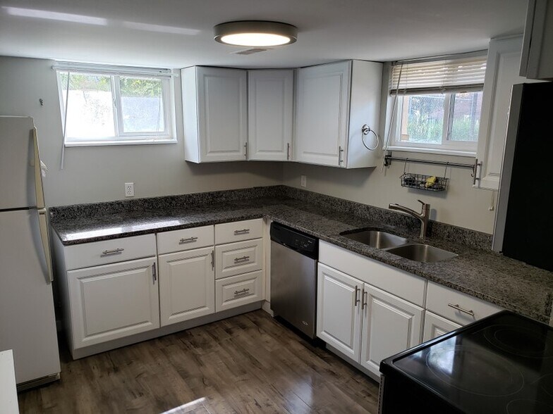 Building Photo - 635 E 500 S