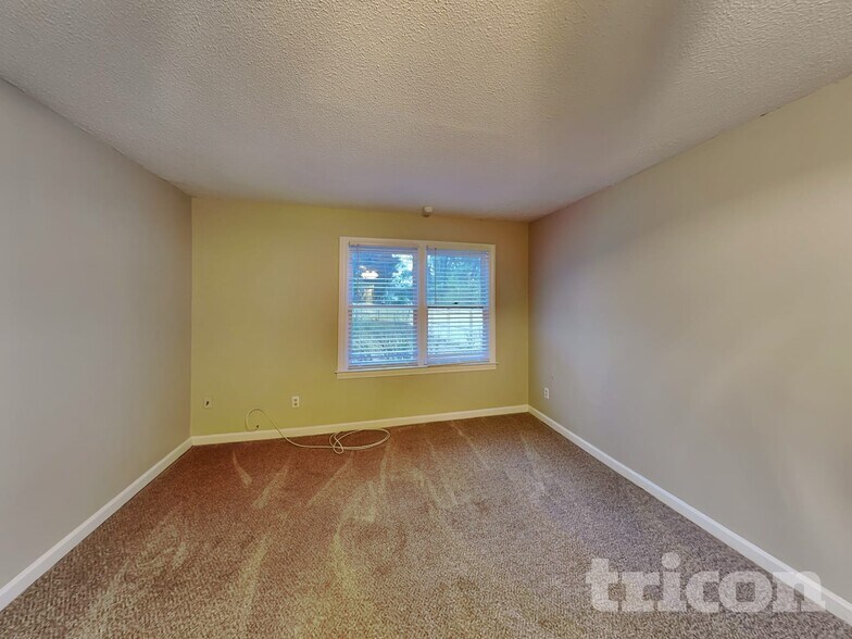 Building Photo - 2855 Dellinger Dr