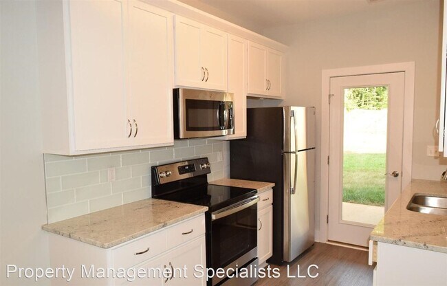 Building Photo - 3 br, 3 bath House - 2727 Rainbow Circle