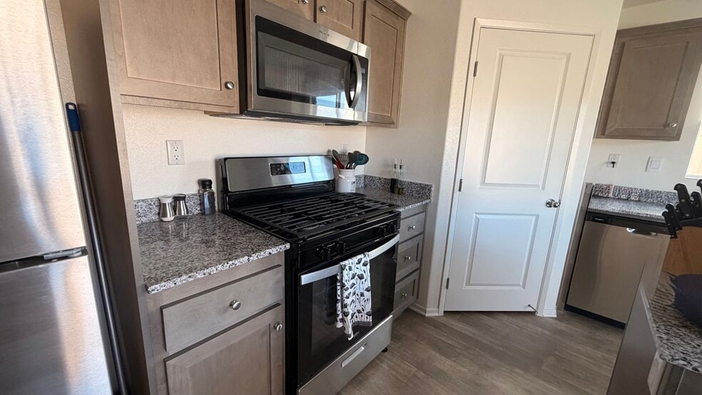 Building Photo - 30816 Viper Ct