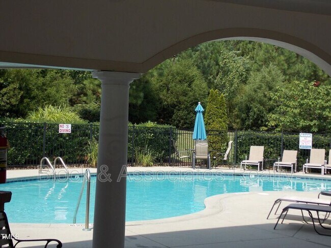 Building Photo - 545 Old Mill Village Dr