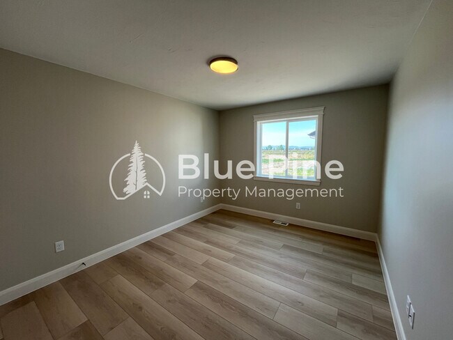 Building Photo - 6360 Ender Ln