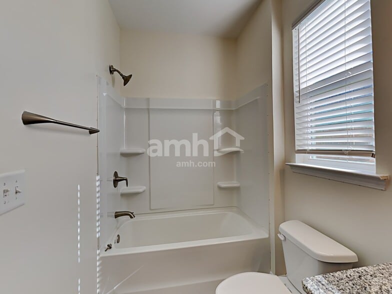 Building Photo - 3337 Okelly Dr