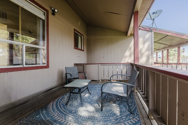 Building Photo - 217 Pinon Causeway