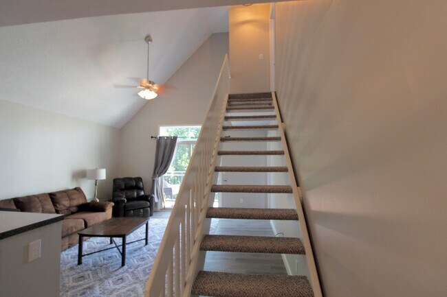 Building Photo - 1348 Hunters Rd