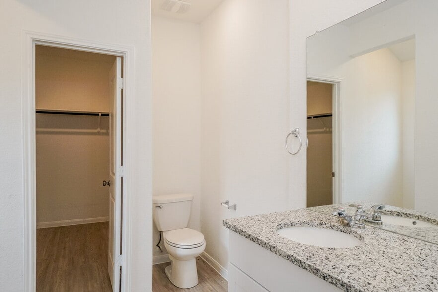 Building Photo - 9923 Pears Ml