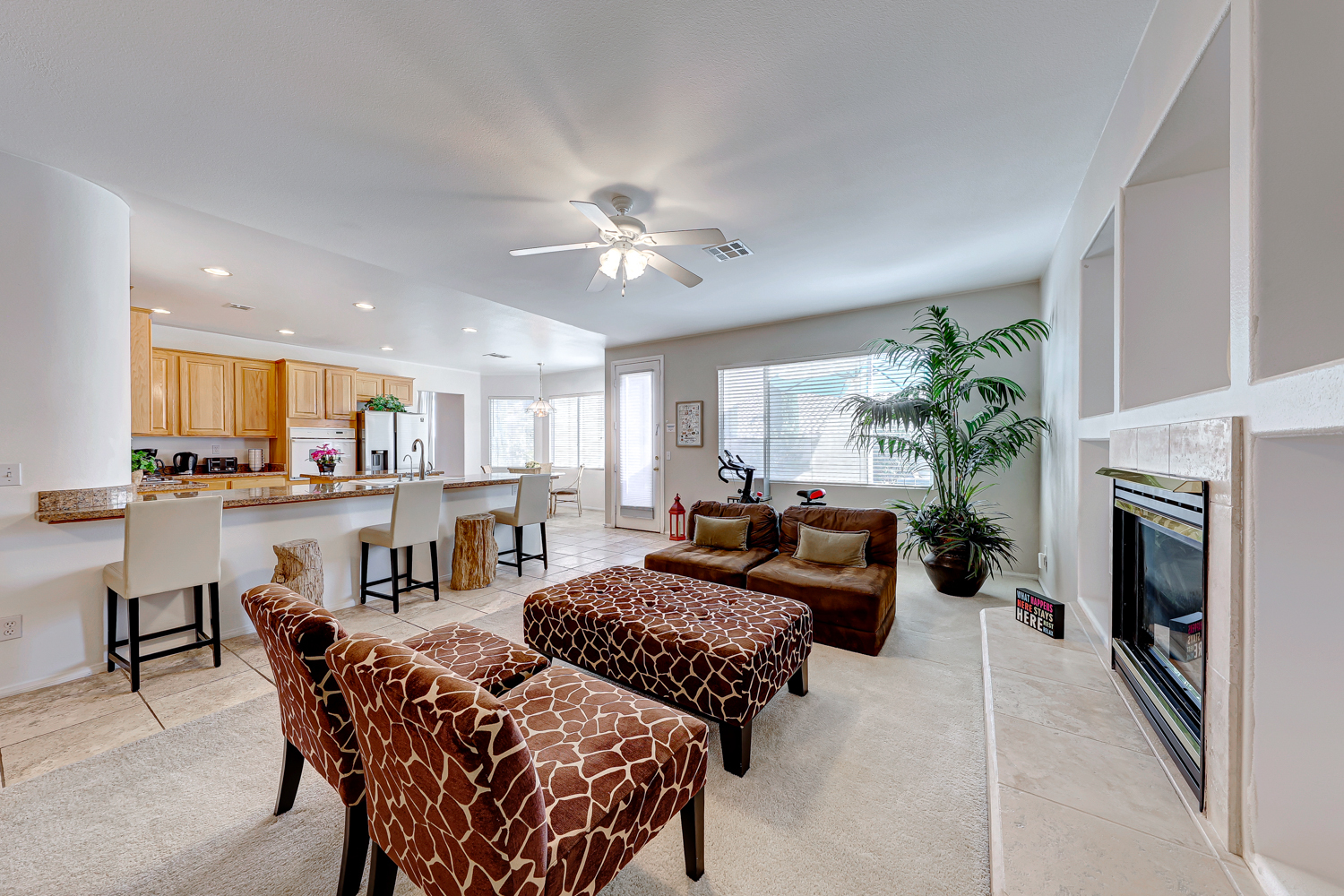 Fireplace Sitting Area - 8917 Canyon Springs Dr