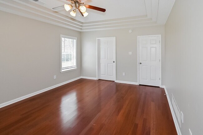 Building Photo - 6044 Kingsview Cove