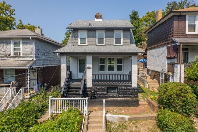 Building Photo - Amazing 3 bedroom home in Wilkinsburg available November 1!