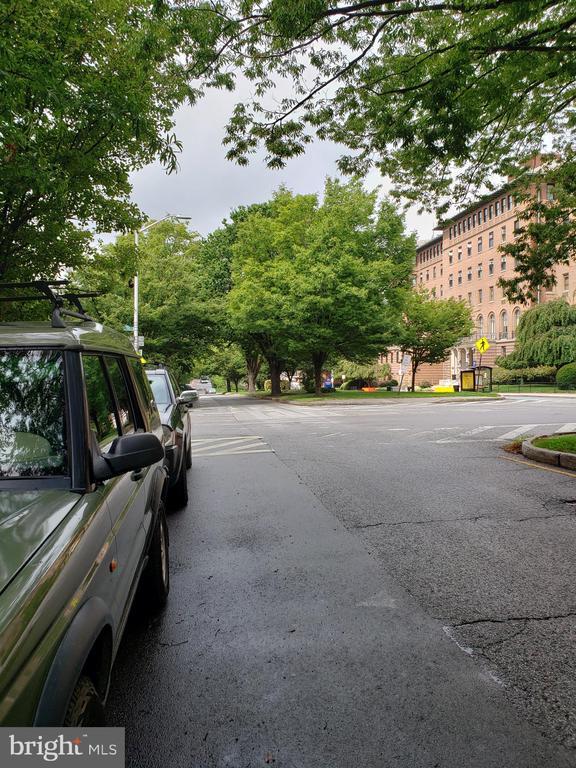 Building Photo - 303 E 33rd St