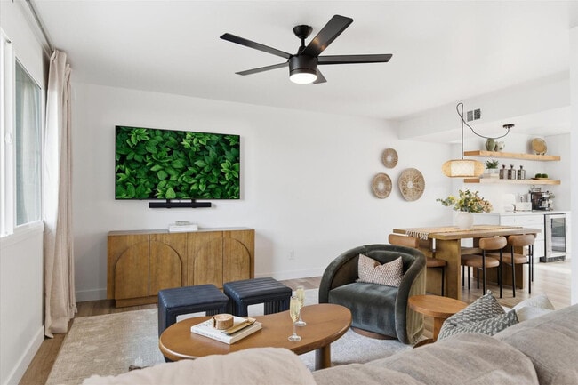 Building Photo - 4308 N Parkway Ave