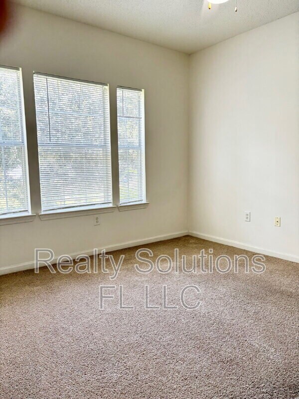 Building Photo - 12216 Wild Iris Way