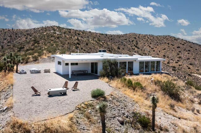 Building Photo - 57710 Piute Trail