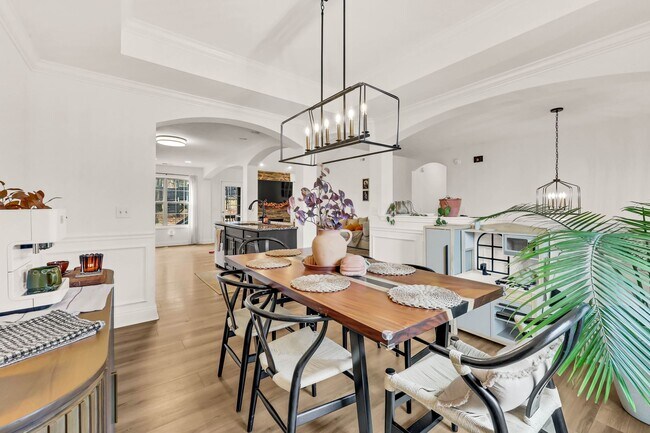 Building Photo - 1838 Patricia Dr