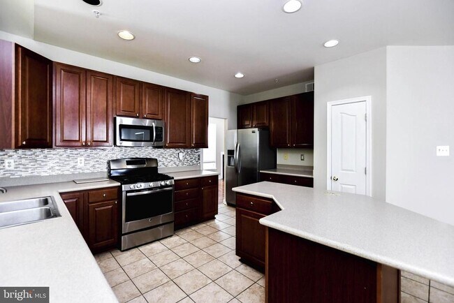 Building Photo - 13003 Belle Meade Trace