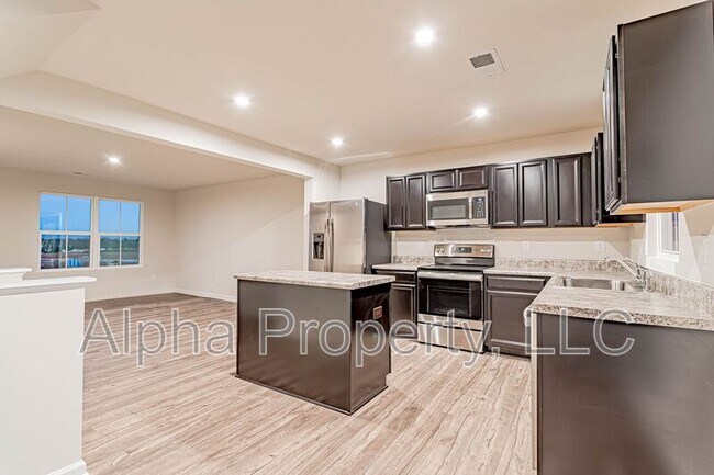 Building Photo - 301 Parkridge Wy