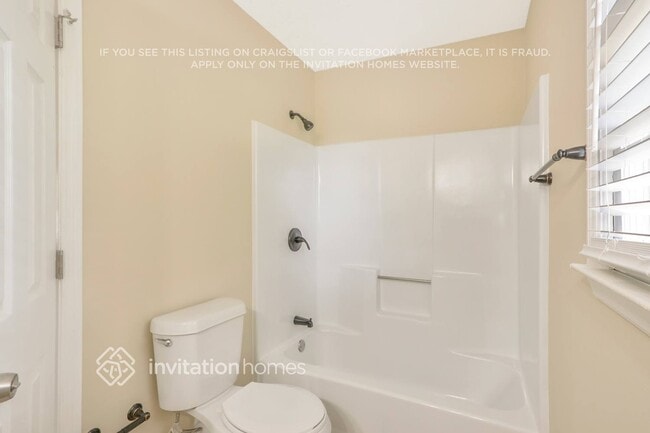 Building Photo - 300 Birch Creek Cir