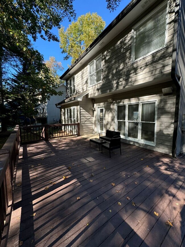 Building Photo - Updated House in Hampton Park!