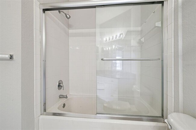 Building Photo - 4302 Bayside Village Dr