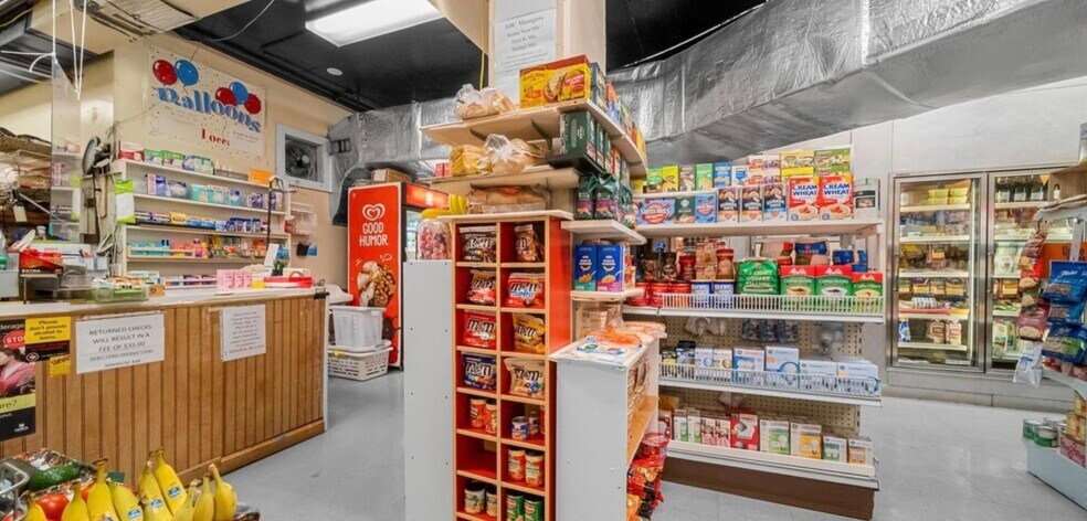 Convenient store - 501 Slaters Ln