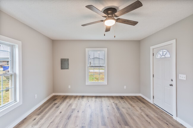 Building Photo - 1442 Magnolia St