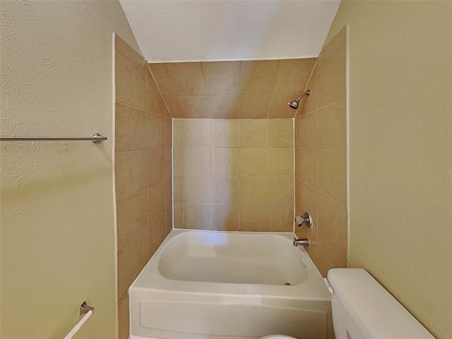 Building Photo - 1386 Southridge Dr