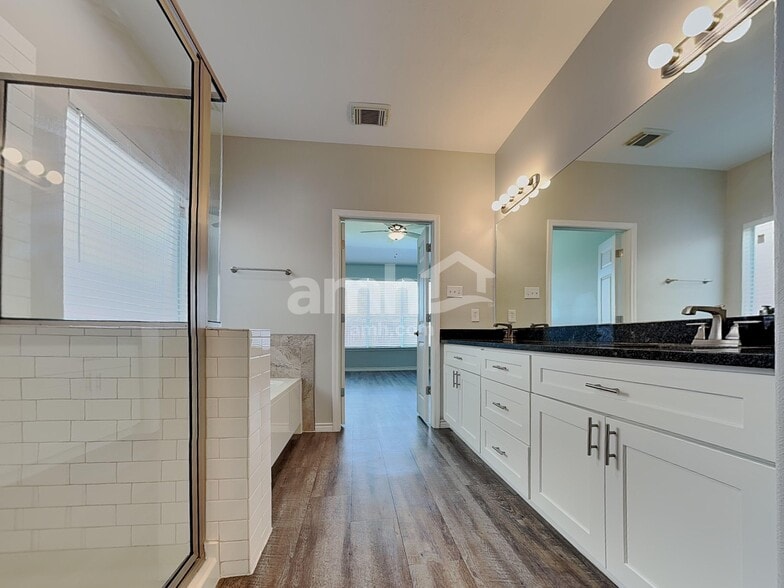 Building Photo - 12915 Mason Terrace Ln