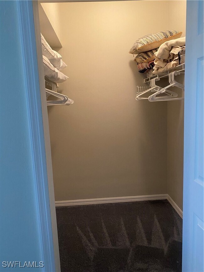 Building Photo - 210 Vintage Cir