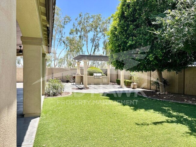Building Photo - 20697 W Delaney Dr