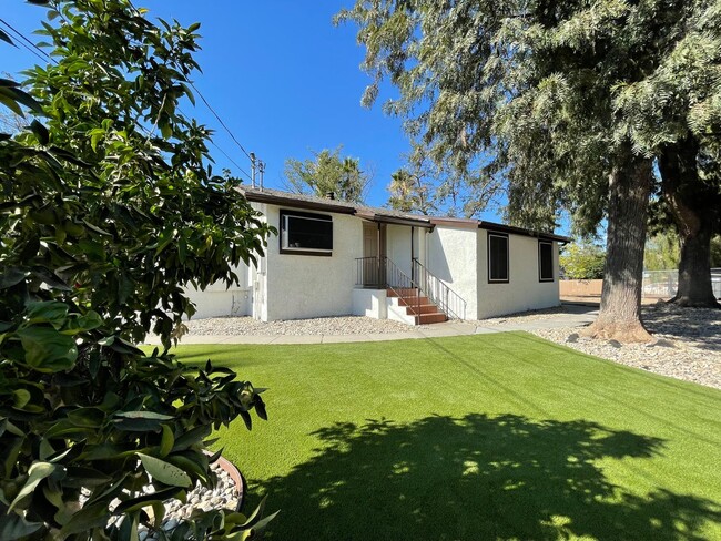 Primary Photo - Cute 3 Bedroom