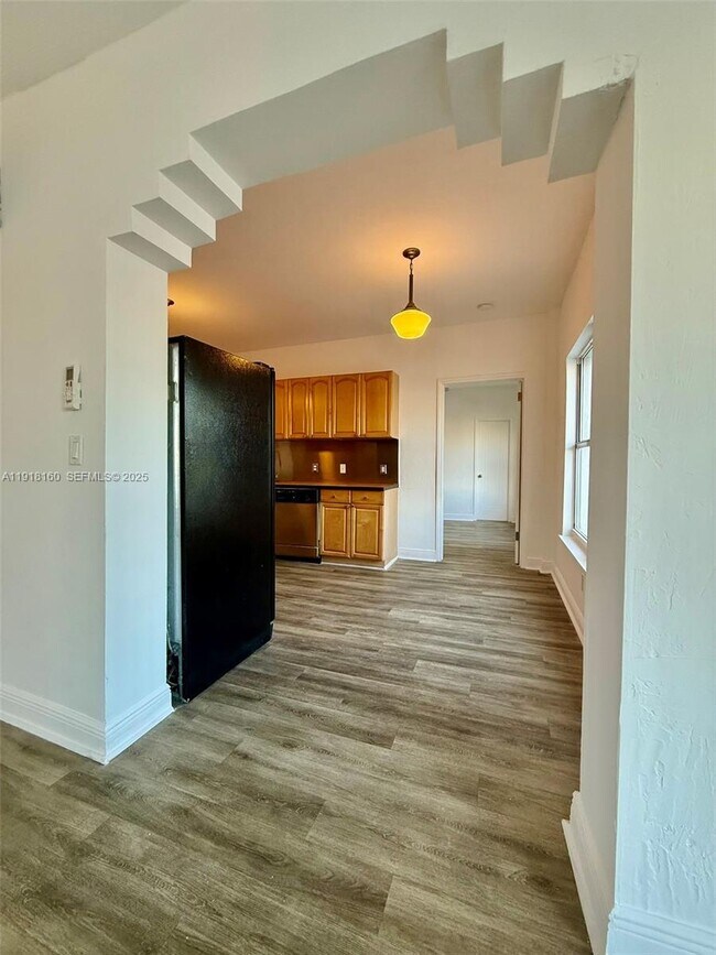 Building Photo - 4035 Meridian Ave