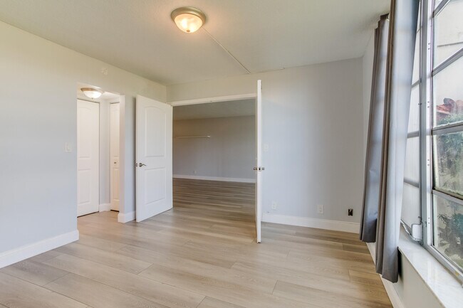 Building Photo - 2651 S Course Dr