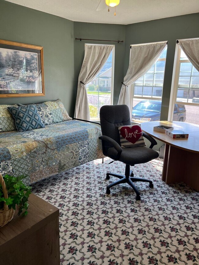 Building Photo - AND-D 1802