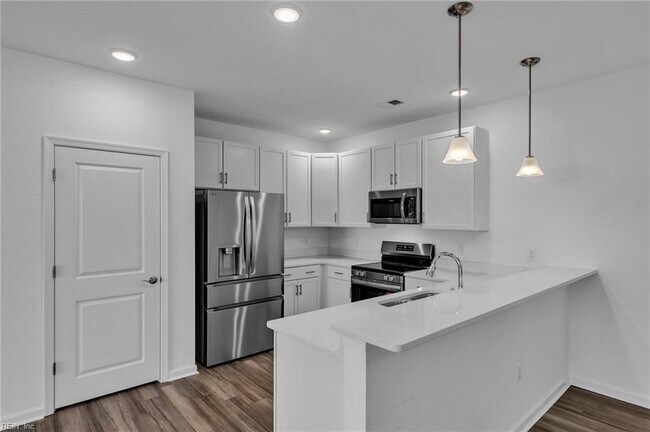 Building Photo - 1732 Dromolin Dr