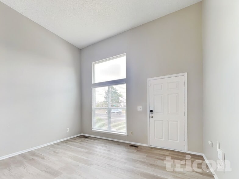 Building Photo - 10341 Routt St