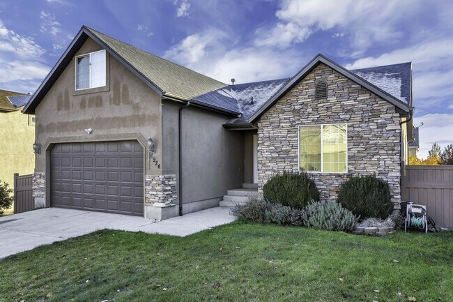 Building Photo - 6924 Chippewa Dr